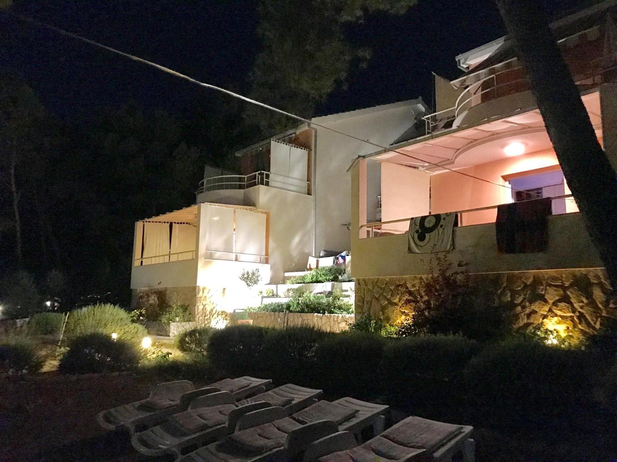 Apartments Nautic Zavala Luaran gambar
