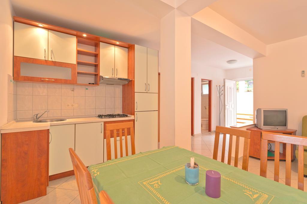 Apartments Nautic Zavala Luaran gambar