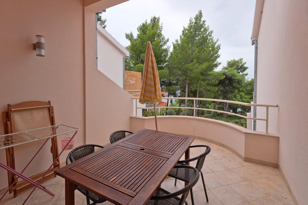 Apartments Nautic Zavala Luaran gambar