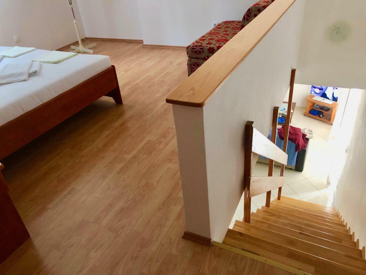 Apartments Nautic Zavala Luaran gambar
