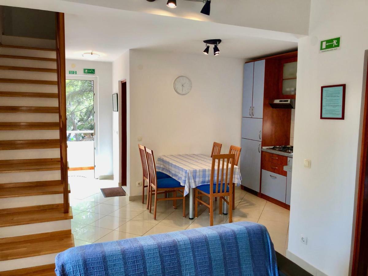 Apartments Nautic Zavala Luaran gambar