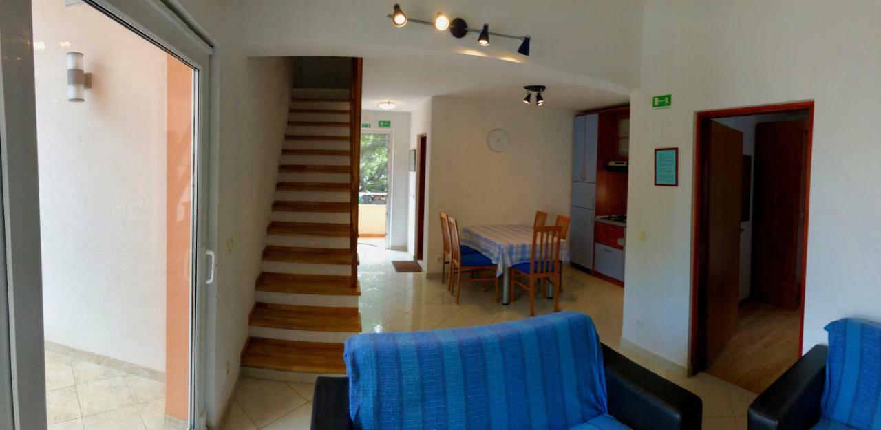 Apartments Nautic Zavala Luaran gambar